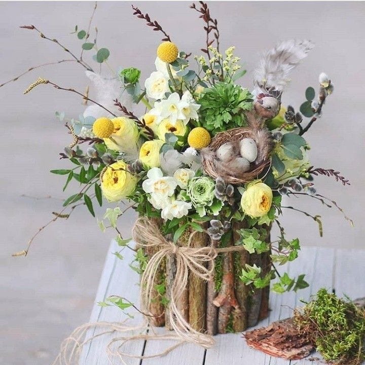 Éclosion Printanière : Le Nid Fleuri de Pâques