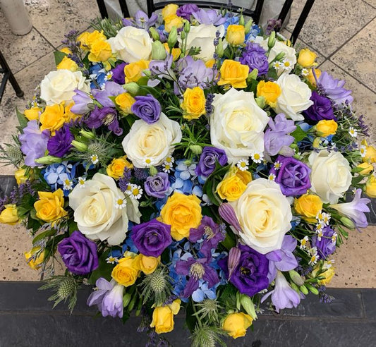 Coussin de deuil Pensée, violet, jaune, blanc, bleu — Camelia et ses fleurs