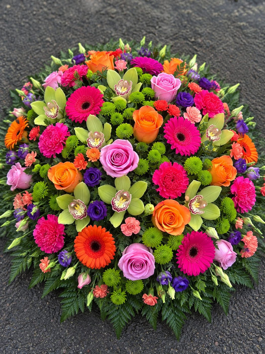 Coussin de deuil Vitrail, multicolore, fuchsia, orange, vert — Camelia et ses fleurs